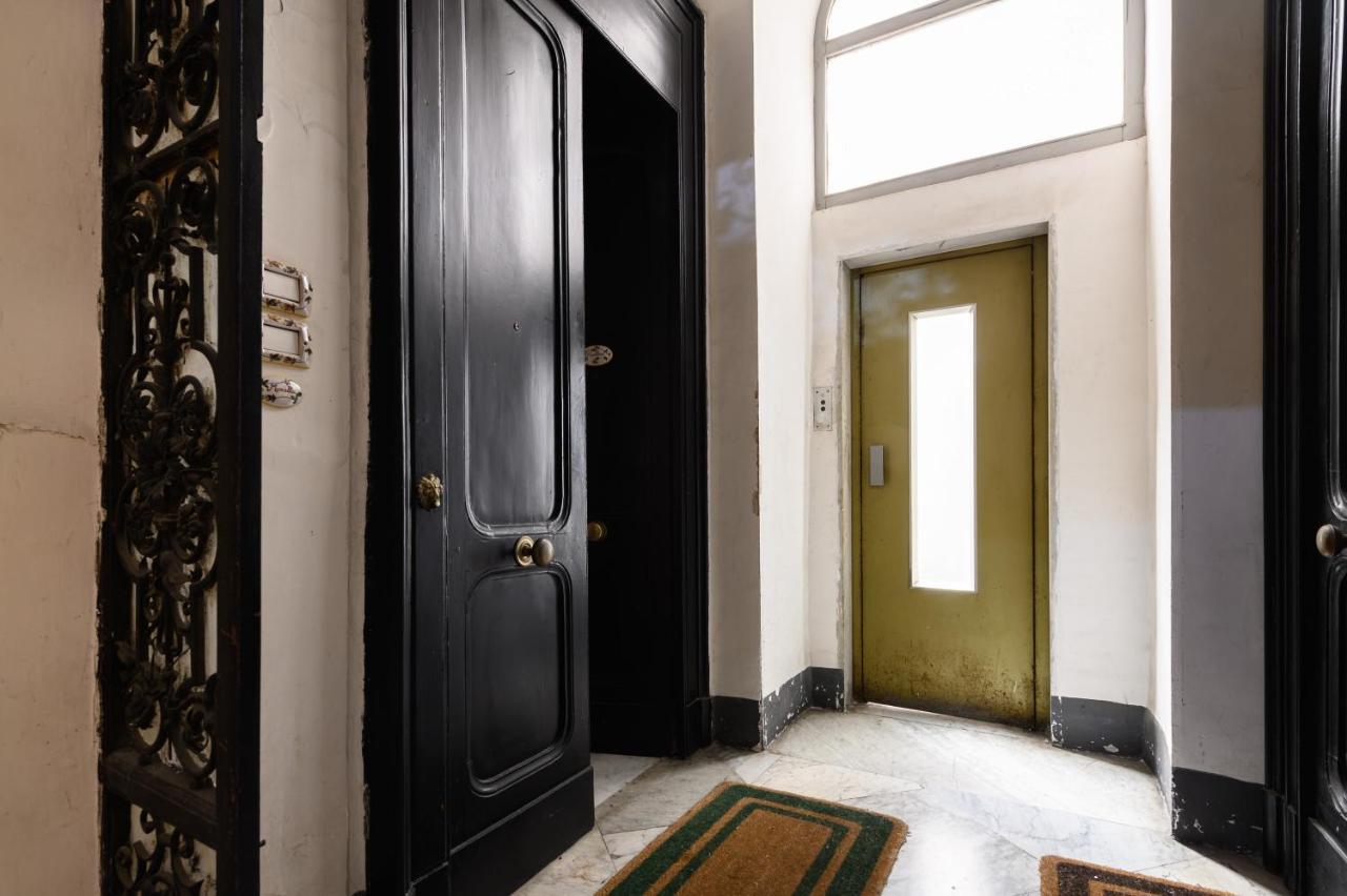 L'Angoletto In Centro Napoli Bagian luar foto