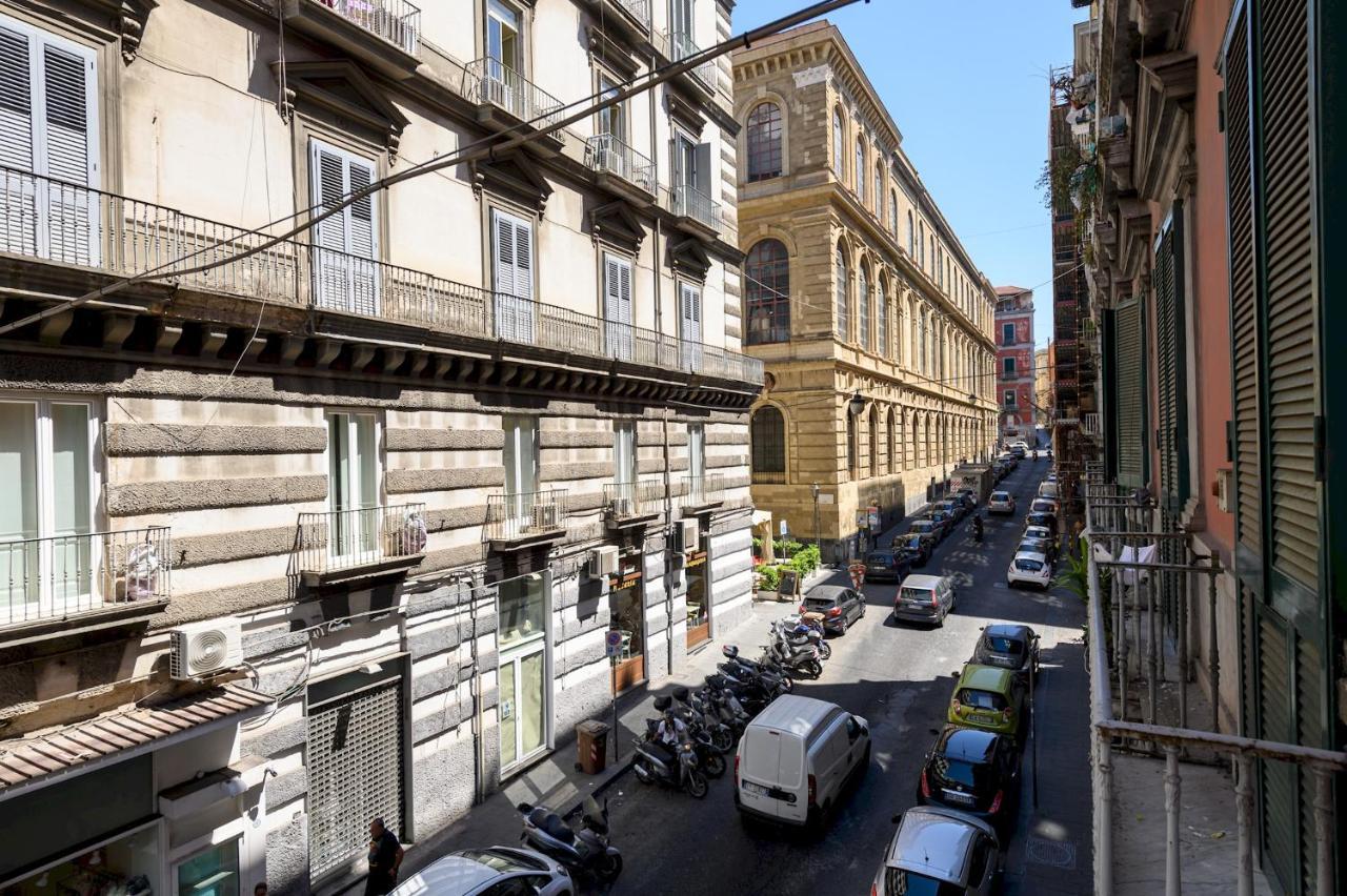 L'Angoletto In Centro Napoli Bagian luar foto